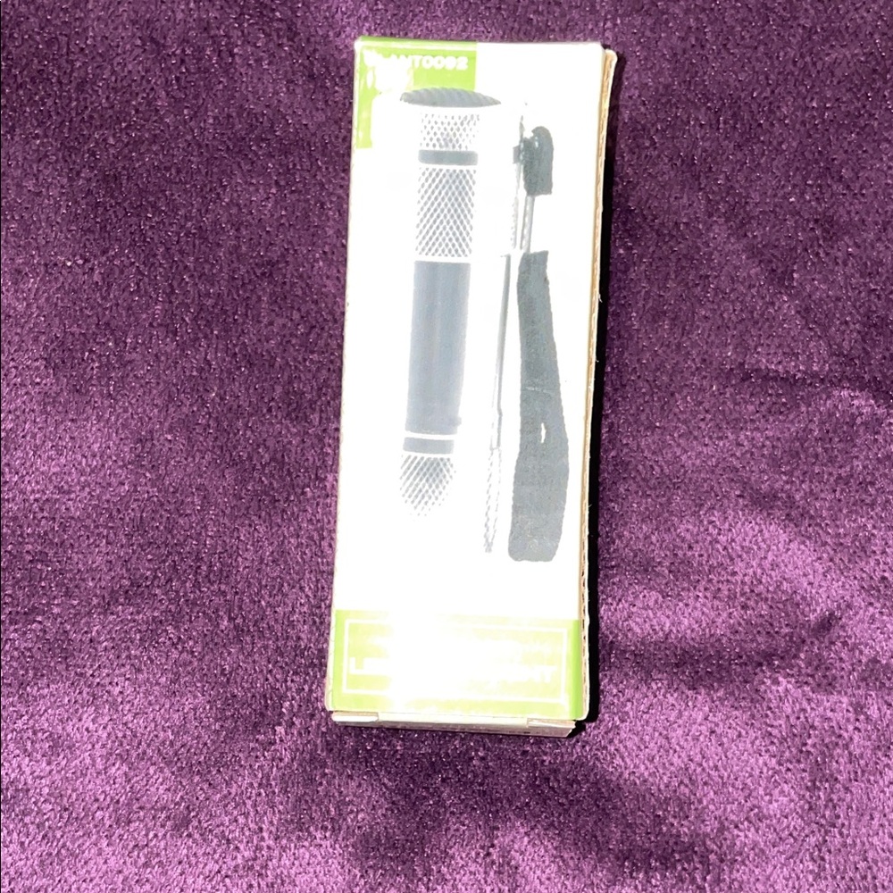 Black Pocketsize Flashlight